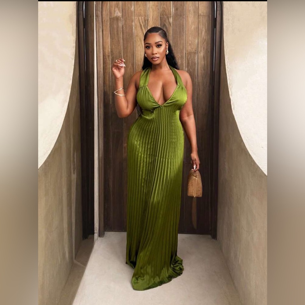 SHEIN Green Pleated Halter Maxi Gown